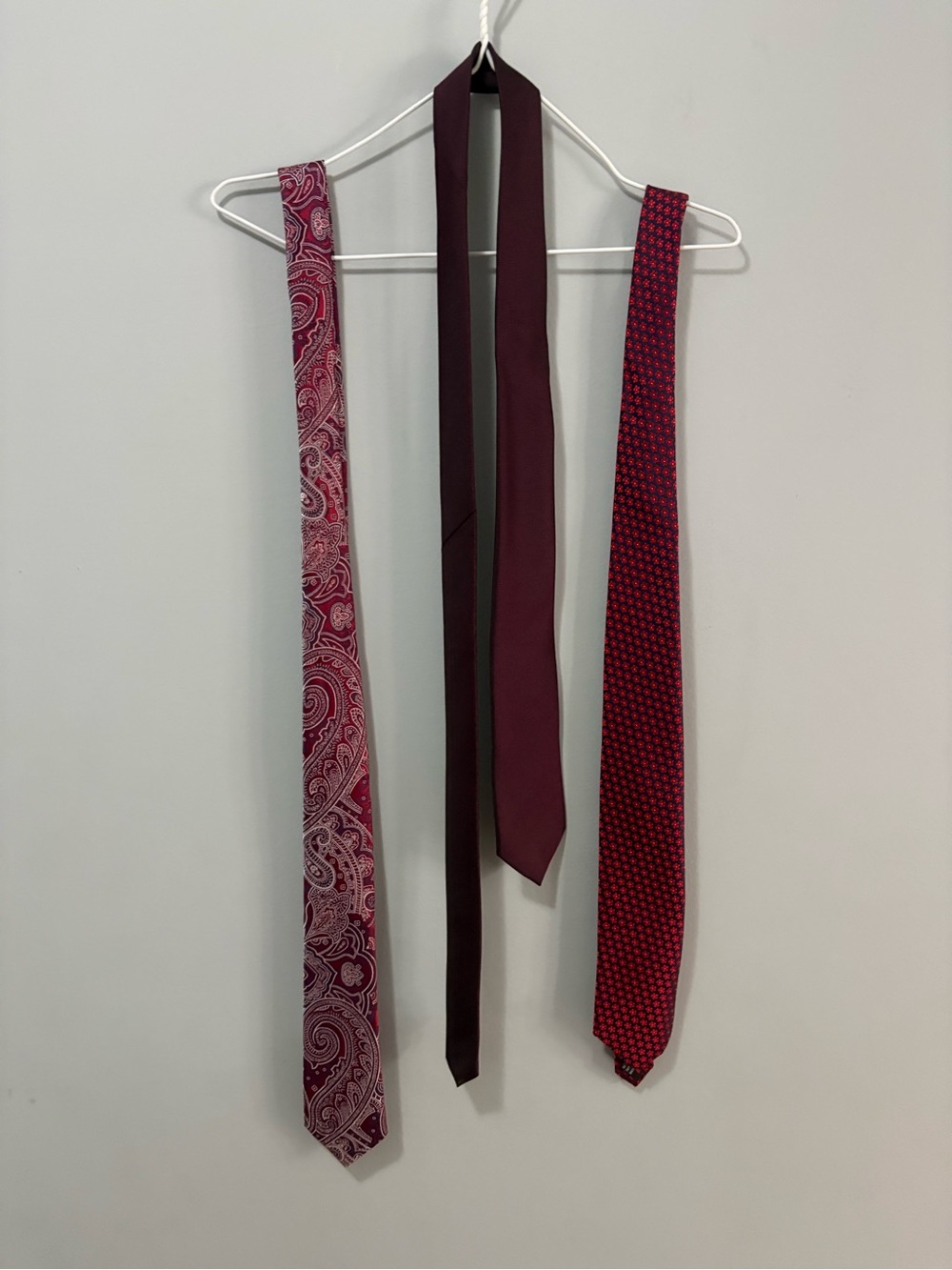 Men's Burgundy & Red Necktie Collection - Classic Styles